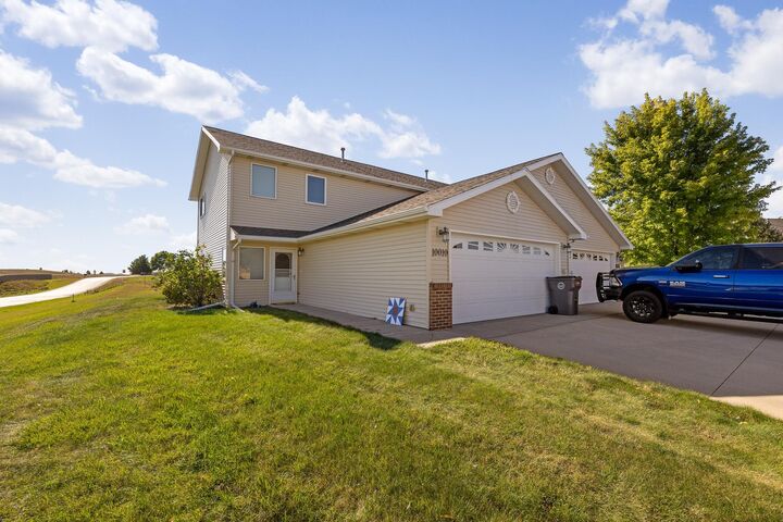 10010 Bellingham Drive  Summerset SD 57718 photo