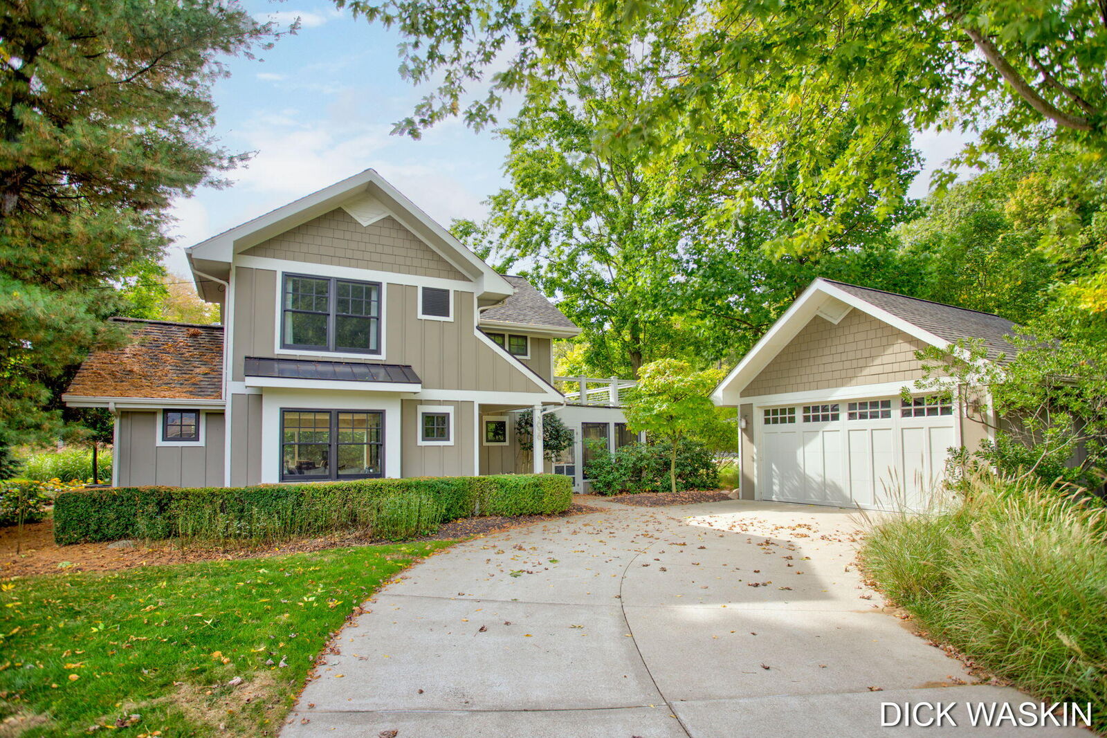 Property Photo:  3056 Lakeside Drive  MI 49406 