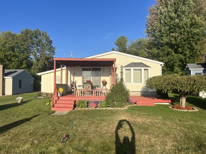 12515 S Rosemary Avenue  Grant MI 49327 photo