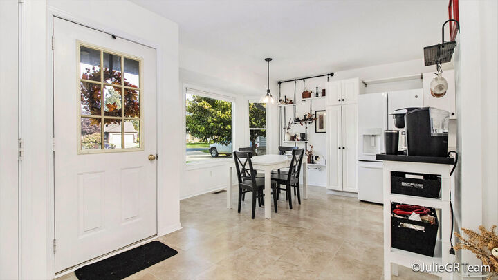 Property Photo:  4323 Crest Creek Court SW  MI 49468 