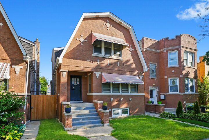 Property Photo: 5108 W Wrightwood Avenue IL 60639