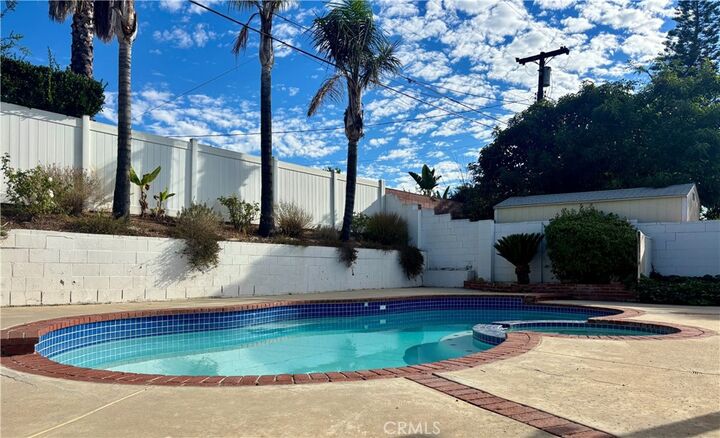 Property Photo:  16719 Citronia  CA 91343 