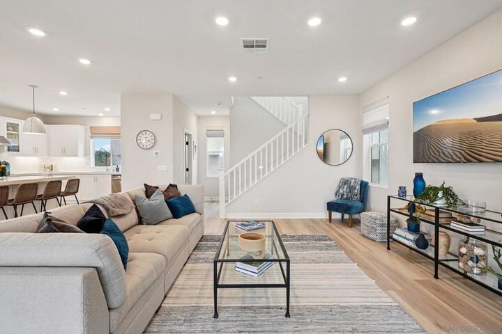 Property Photo: 8119 Rose Quartz Cir CA 92126