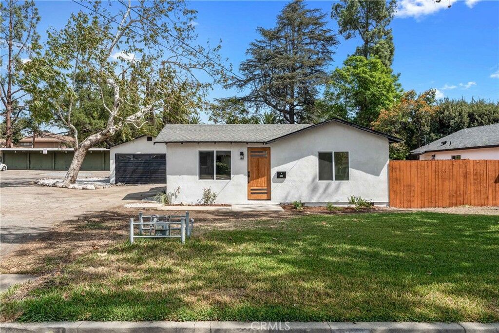 Property Photo:  260 Olive Street  CA 91711 