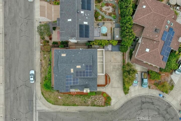 Property Photo:  2418 Cumbre Court  CA 93401 