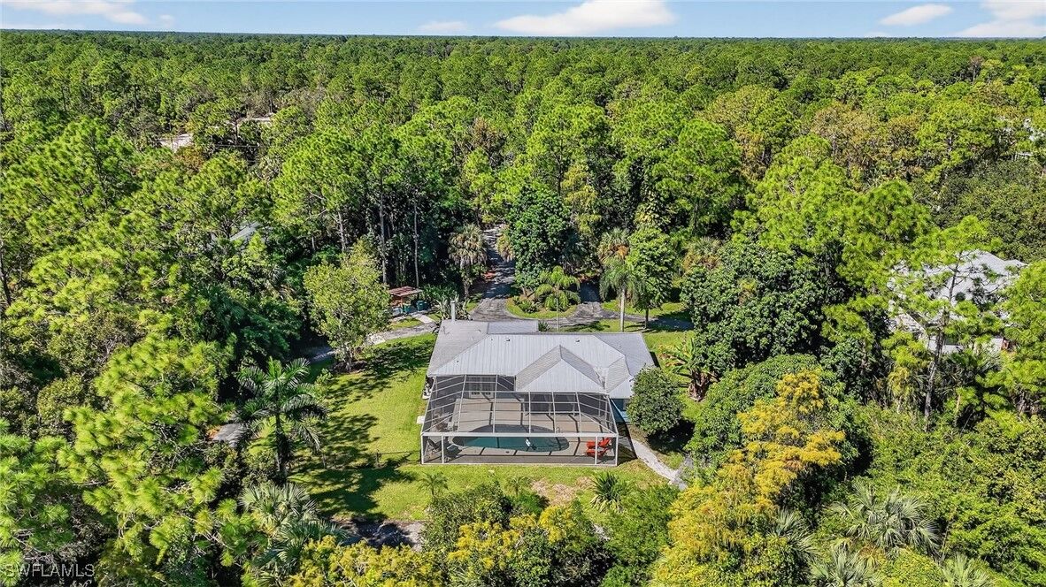 Property Photo:  410 6th Street NE  FL 34120 