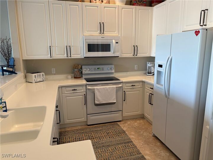 Property Photo: 1262 Sweetwater Lane 1505 FL 34110
