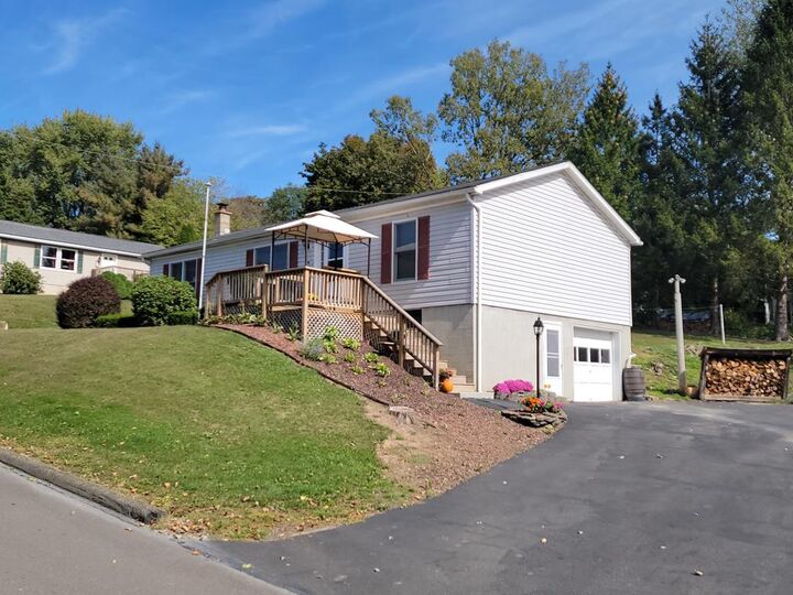 Property Photo:  124 Pearl Street  PA 18853 