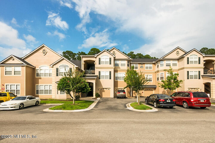 Property Photo: 13810 Sutton Park Drive N 839 FL 32224