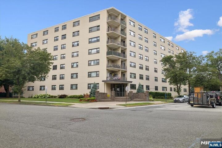 25 Grand Avenue 7B  Hackensack NJ 07601 photo