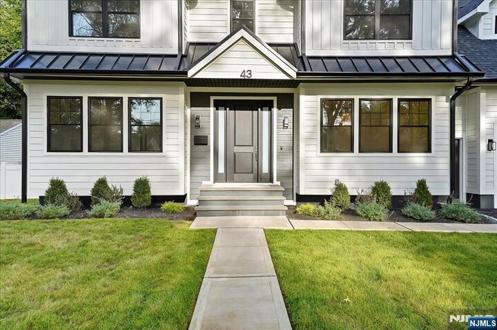 Property Photo:  43 Hazelhurst Avenue  NJ 07452 