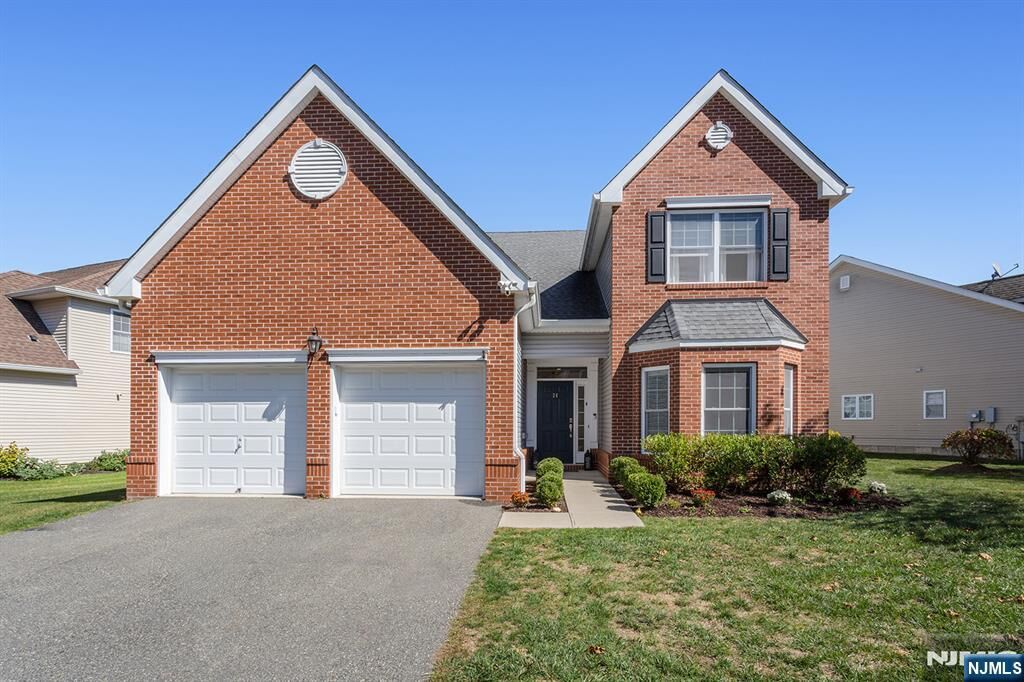 Property Photo: 24 Bluffs Court NJ 07419