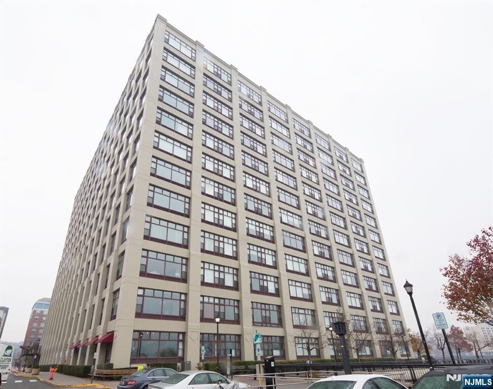 Property Photo:  700 1st Street 6G  NJ 07030 
