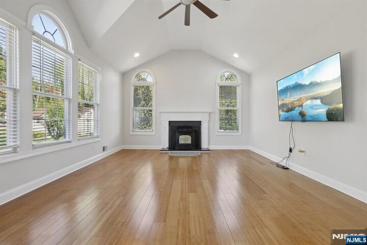 Property Photo:  118 Junction Road  NJ 08827 