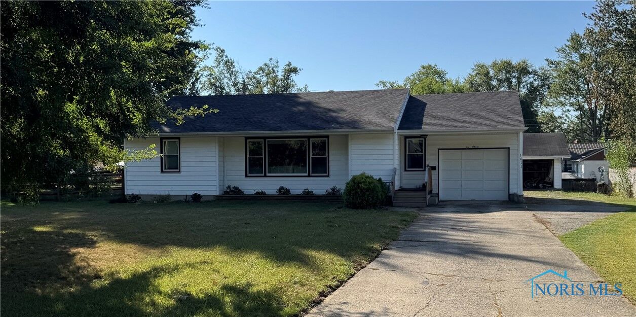 Property Photo:  1011 Stall Drive  OH 45840 