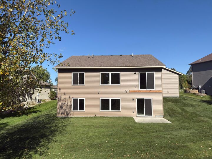 Property Photo: 2804 Oak Lawn Drive MN 55057