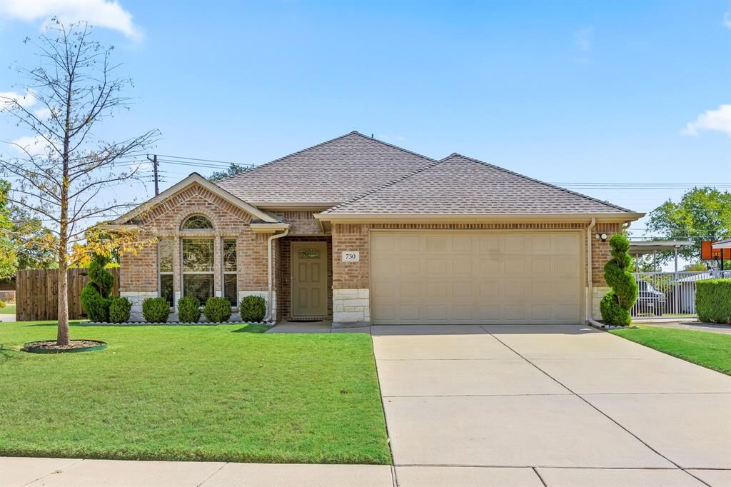 Property Photo: 730 Walnut Street TX 75116