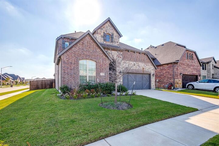 2733 Stadium View Drive  Fort Worth TX 76118 photo