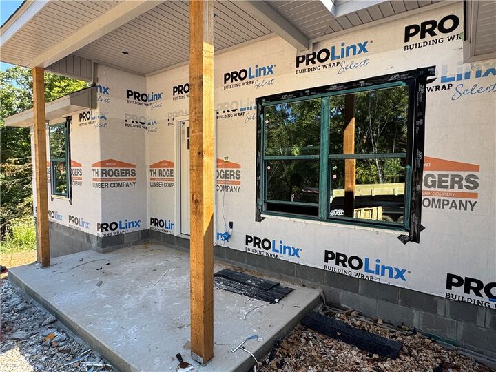 Property Photo:  4 Melrose Lane  AR 72715 