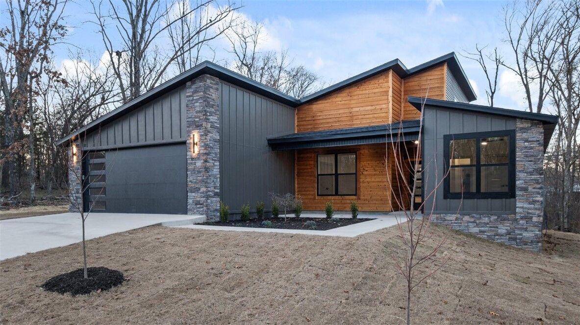 Property Photo: 13 Coylton Lane AR 72715