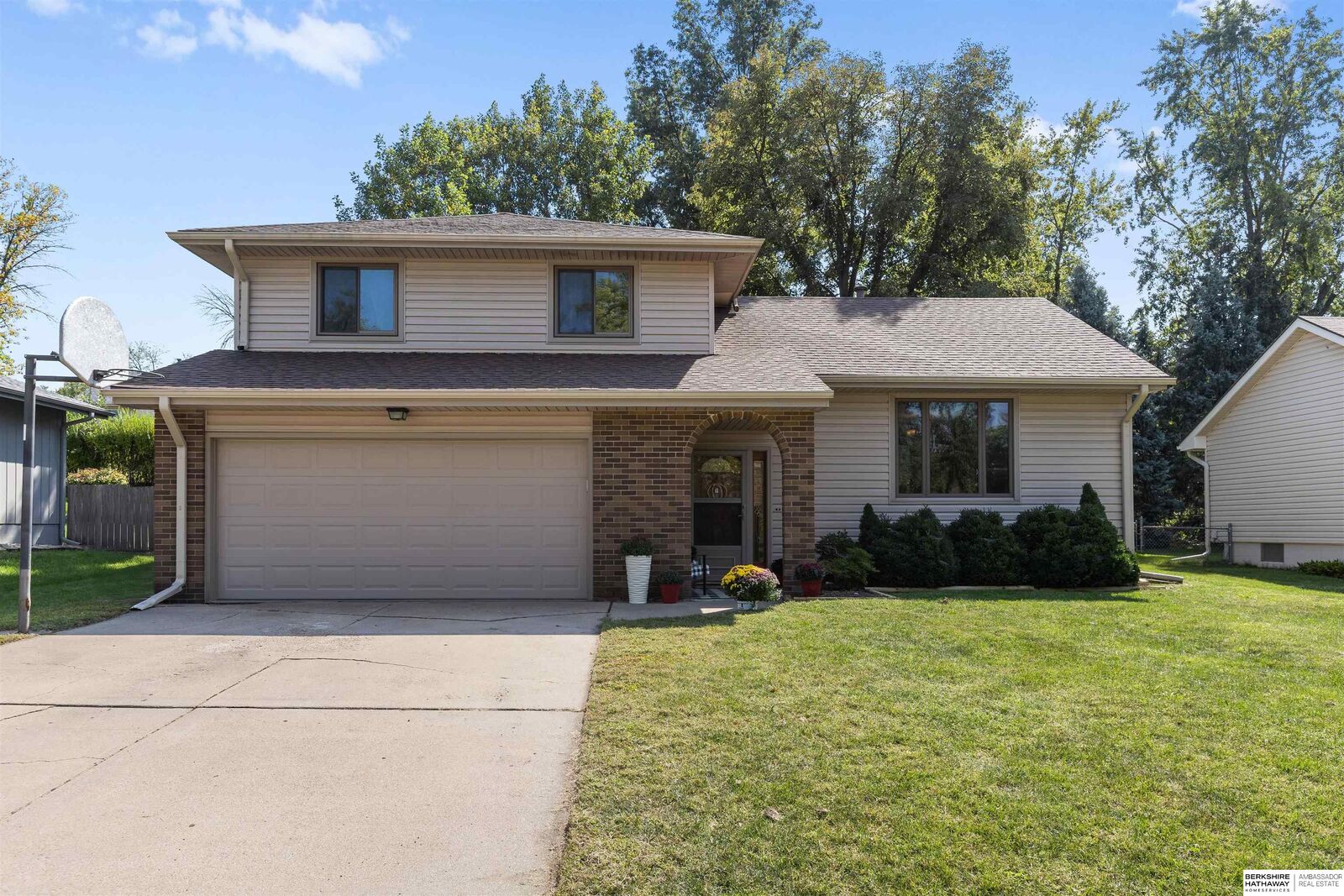 Property Photo:  809 Buckboard Boulevard  NE 68046 