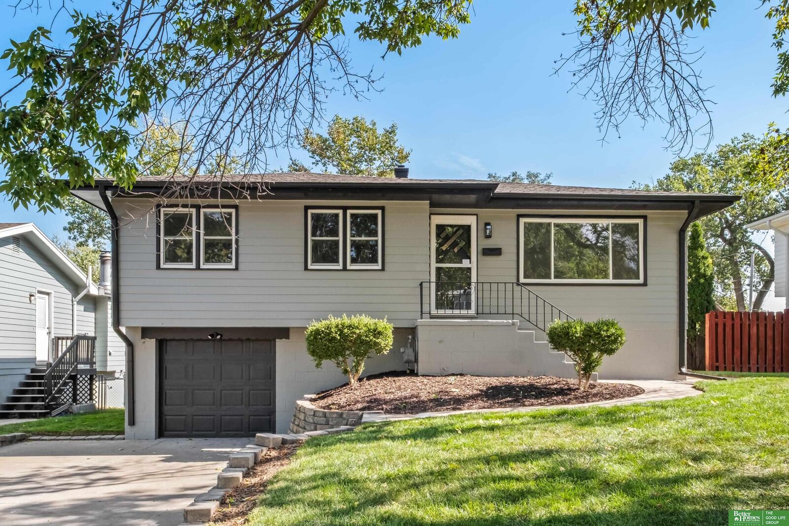 Property Photo:  2817 S 116th Avenue  NE 68144 