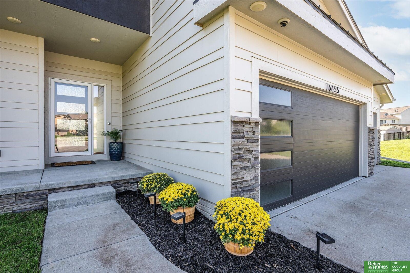 Property Photo: 16655 Dora Hamann Parkway NE 68116