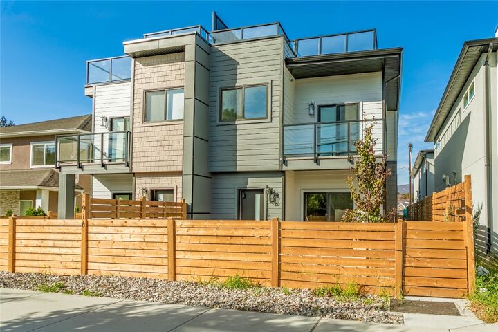 1916 Ethel Street 2  Kelowna BC V1Y 2Z5 photo
