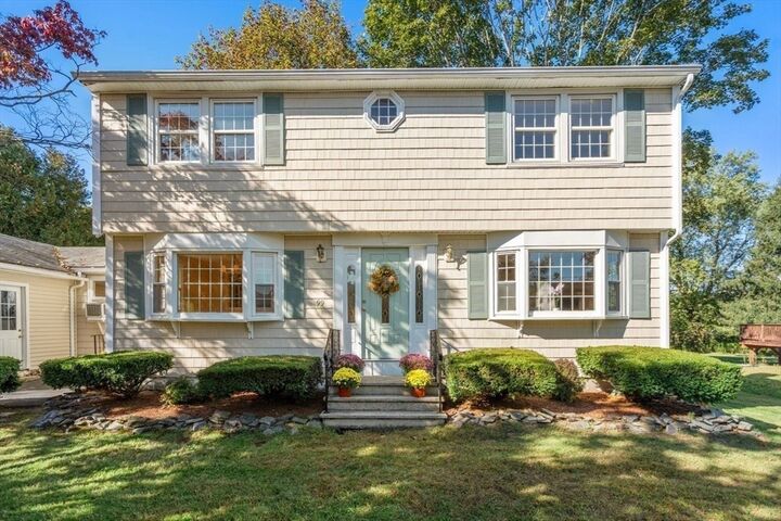 99 Lincoln Lane  Dracut MA 01826 photo