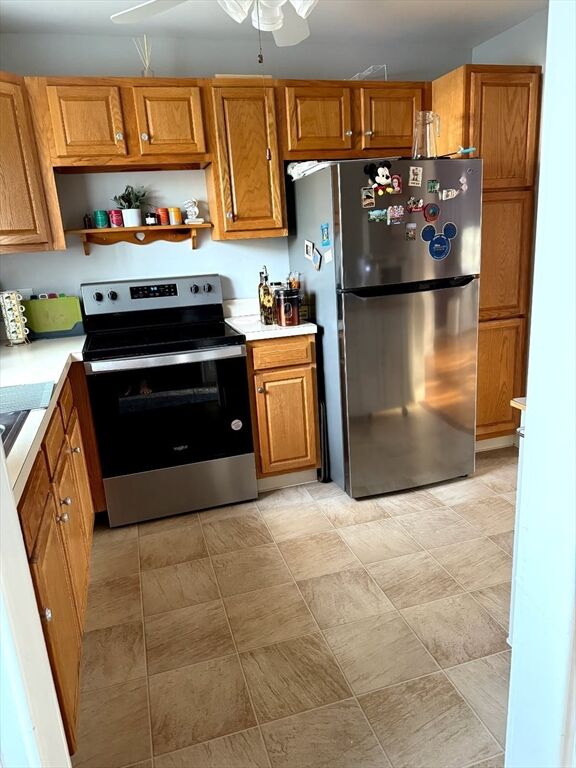 Property Photo:  53 Farnum Dr 53  MA 01040 