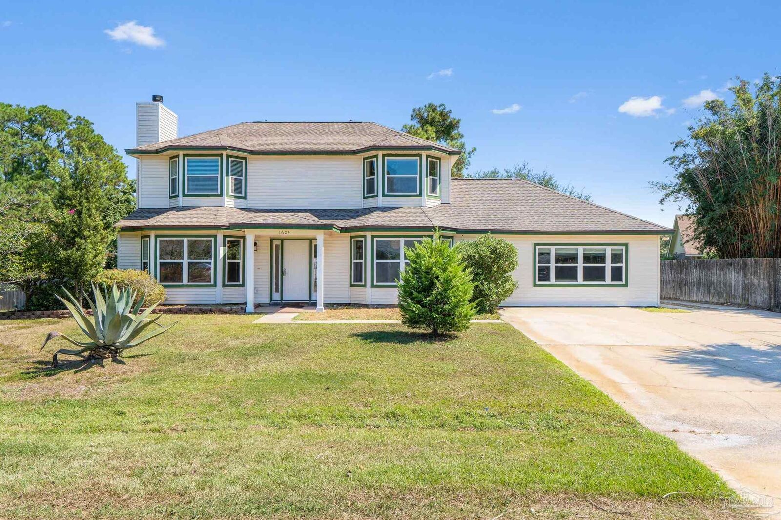 Property Photo:  1604 Sumatra Ln  FL 32563 