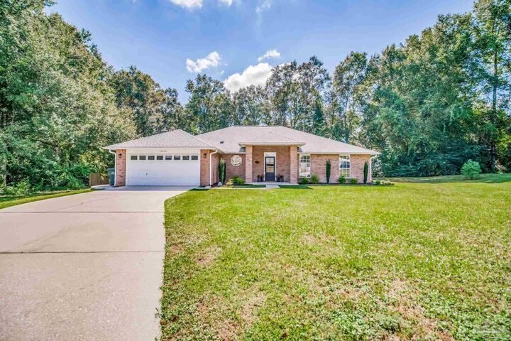 Property Photo: 10945 Trellis Ln FL 32526