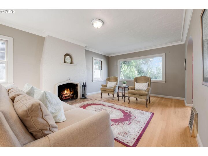 Property Photo:  6300 SE Yamhill St  OR 97215 