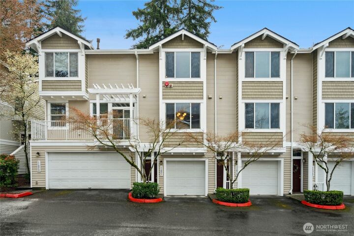 Property Photo:  11821 NE 162nd Court  WA 98011 