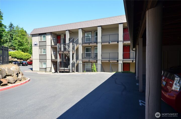 9517 NE 180th Street B-103  Bothell WA 98001 photo