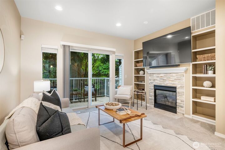 Property Photo:  11931 NE 162nd Lane 14-3  WA 98011 