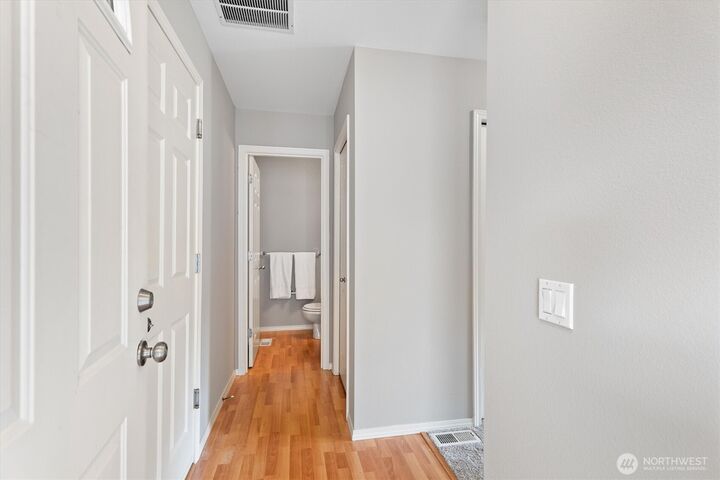 Property Photo:  1612  Hollow Dale Place 2-C  WA 98204 