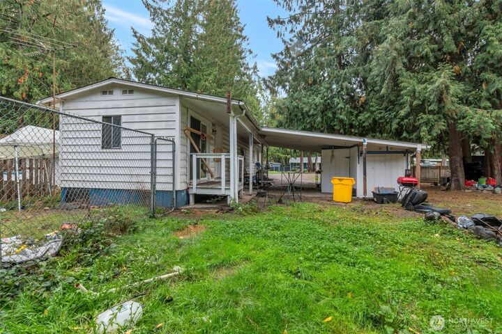 Property Photo:  9405  202nd Avenue E  WA 98391 