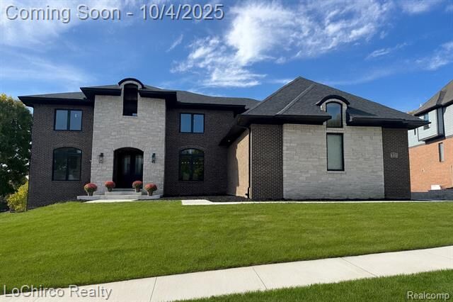 Property Photo:  674 Springview Drive  MI 48307