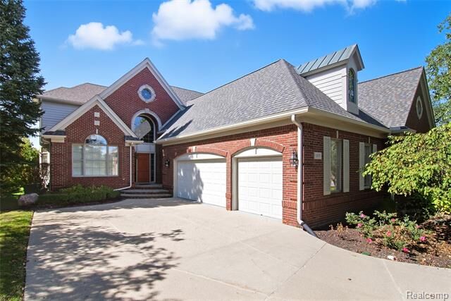 Property Photo:  2879 Hastings Court  MI 48306 