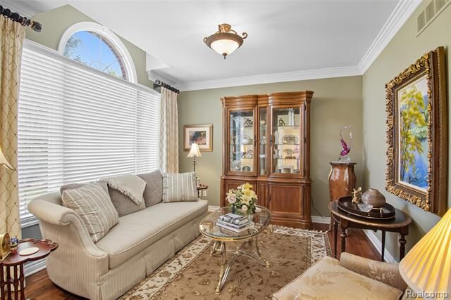 Property Photo: 2879 Hastings Court MI 48306