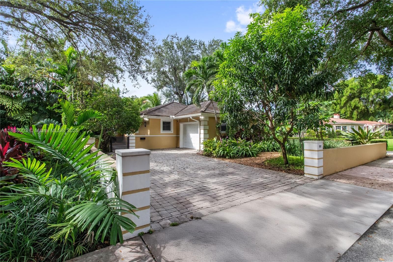 Property Photo:  1512 San Rafael Ave  FL 33134 