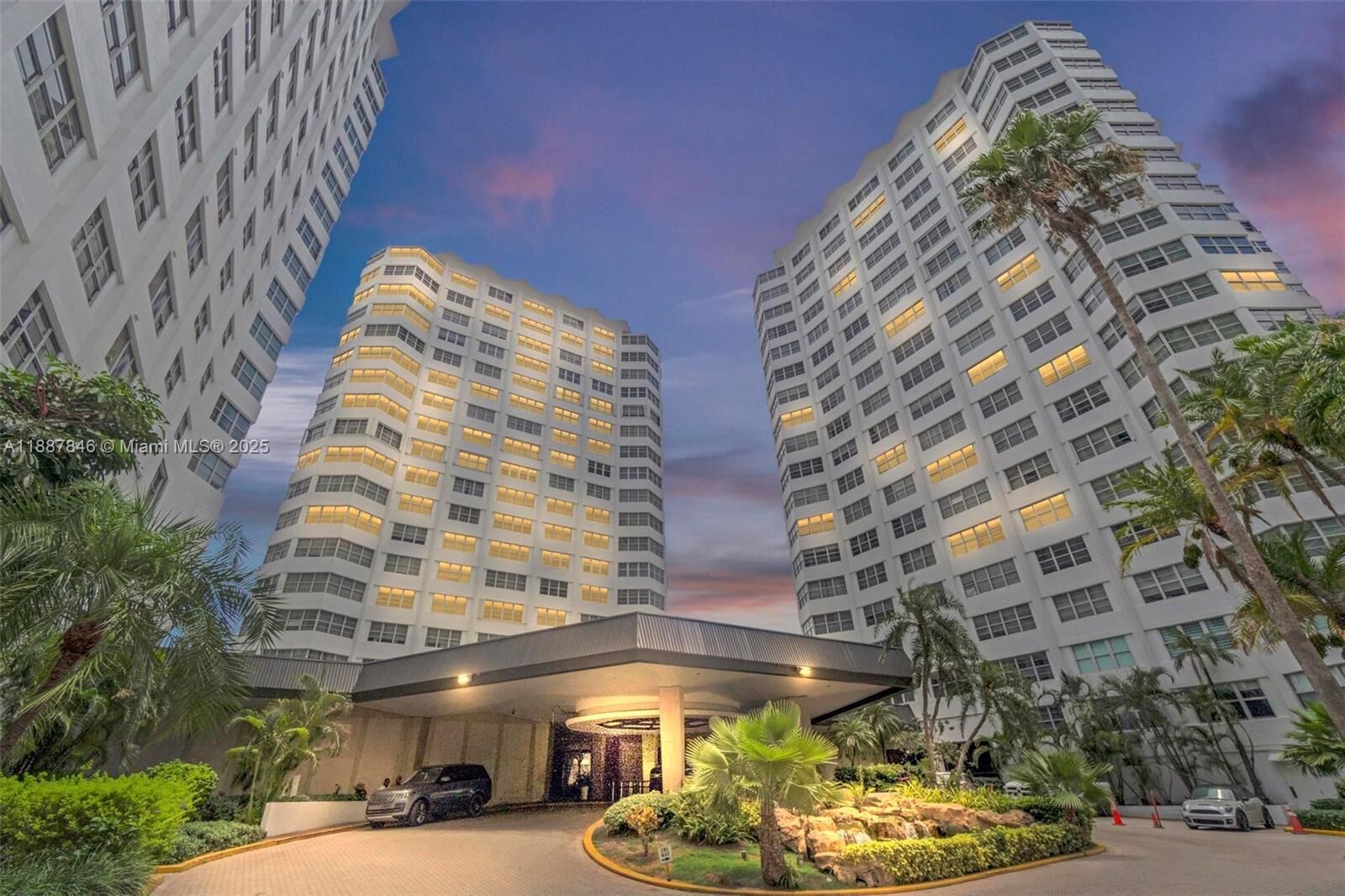 Property Photo: 905 Brickell Bay Dr 1823 FL 33131