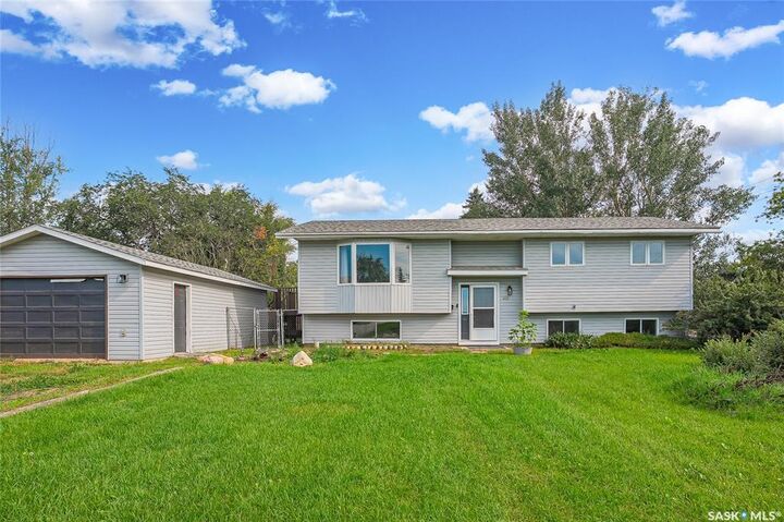 413 1st Street  Dalmeny SK S0K 1E0 photo