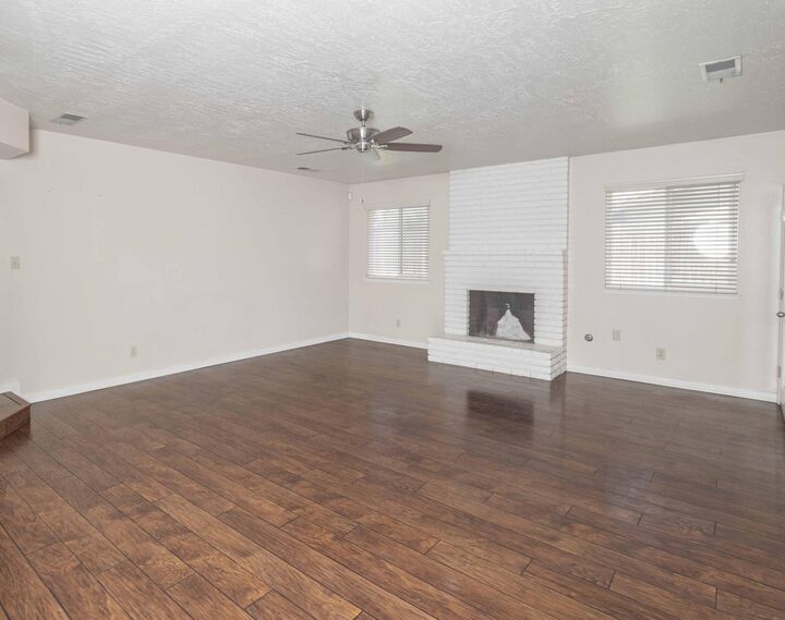 Property Photo:  3116 W Beech Avenue  CA 93277 