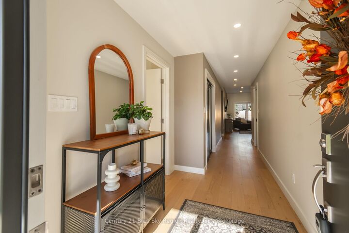 Photo de la propriété:  160 Sugarbush Street  ON P1C 1M8 