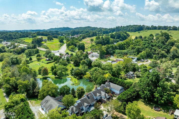 Property Photo: 102 Willow Creek Lane B TN 37659