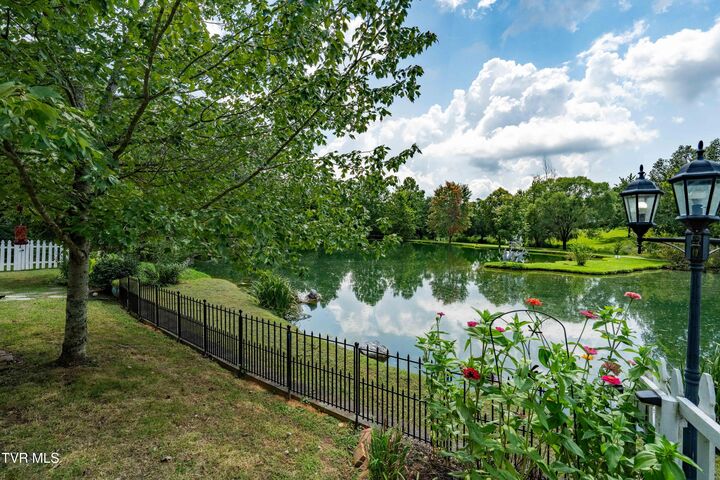 Property Photo: 102 Willow Creek Lane B TN 37659