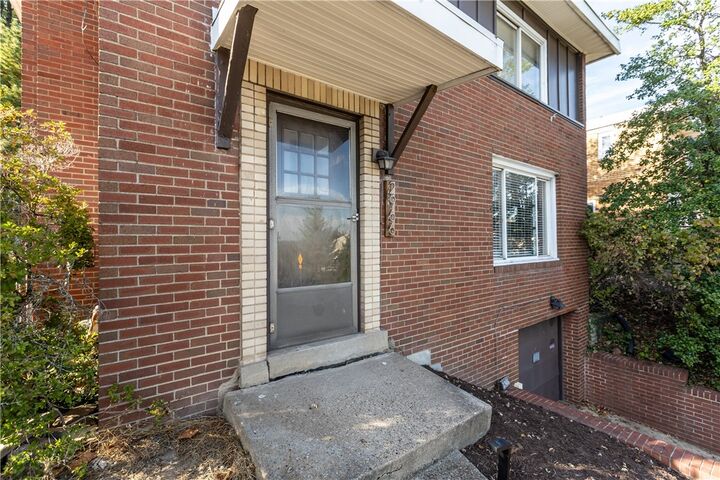 Property Photo:  2966 Beechwood Blvd  PA 15217 