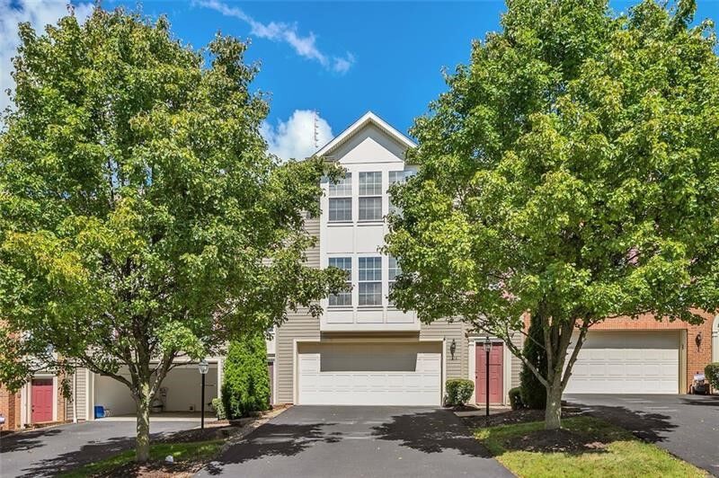 Property Photo:  1305 Michael Drive  PA 15227 